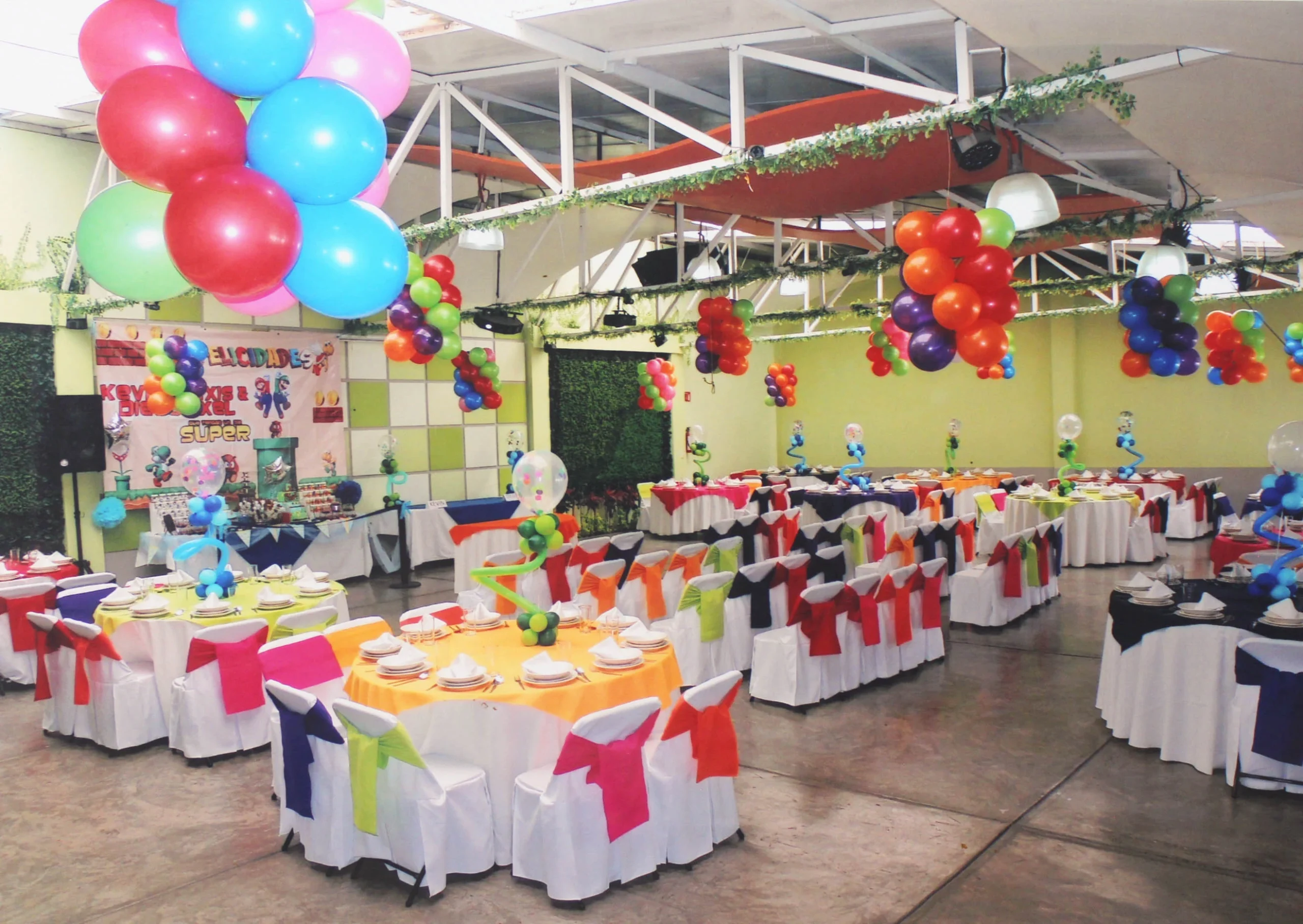 salon_principal_fiesta_colores fiesta para niños en salon principal